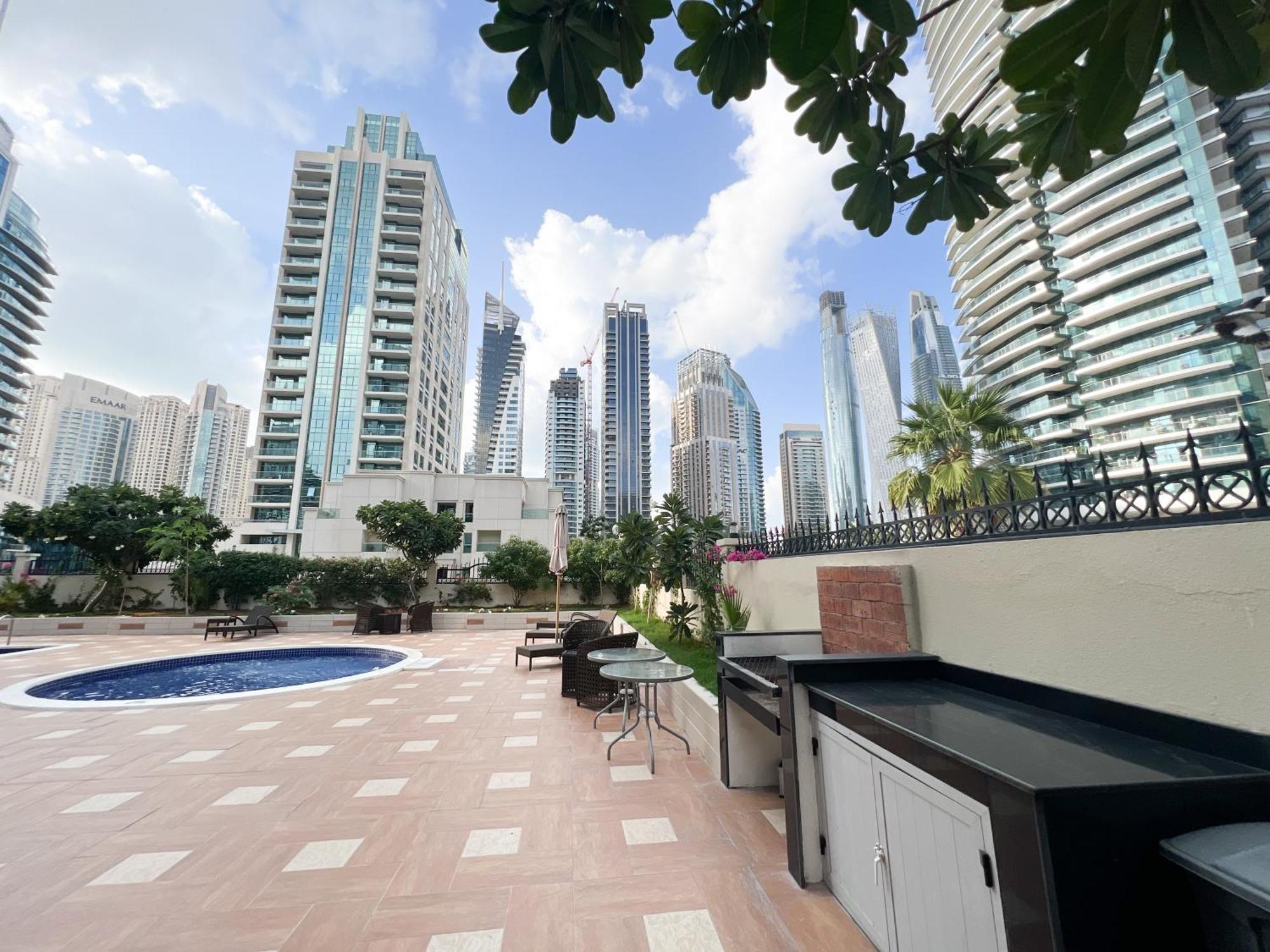 Spacious 2 Bed Apt At Marina High Floor Dubai Dış mekan fotoğraf