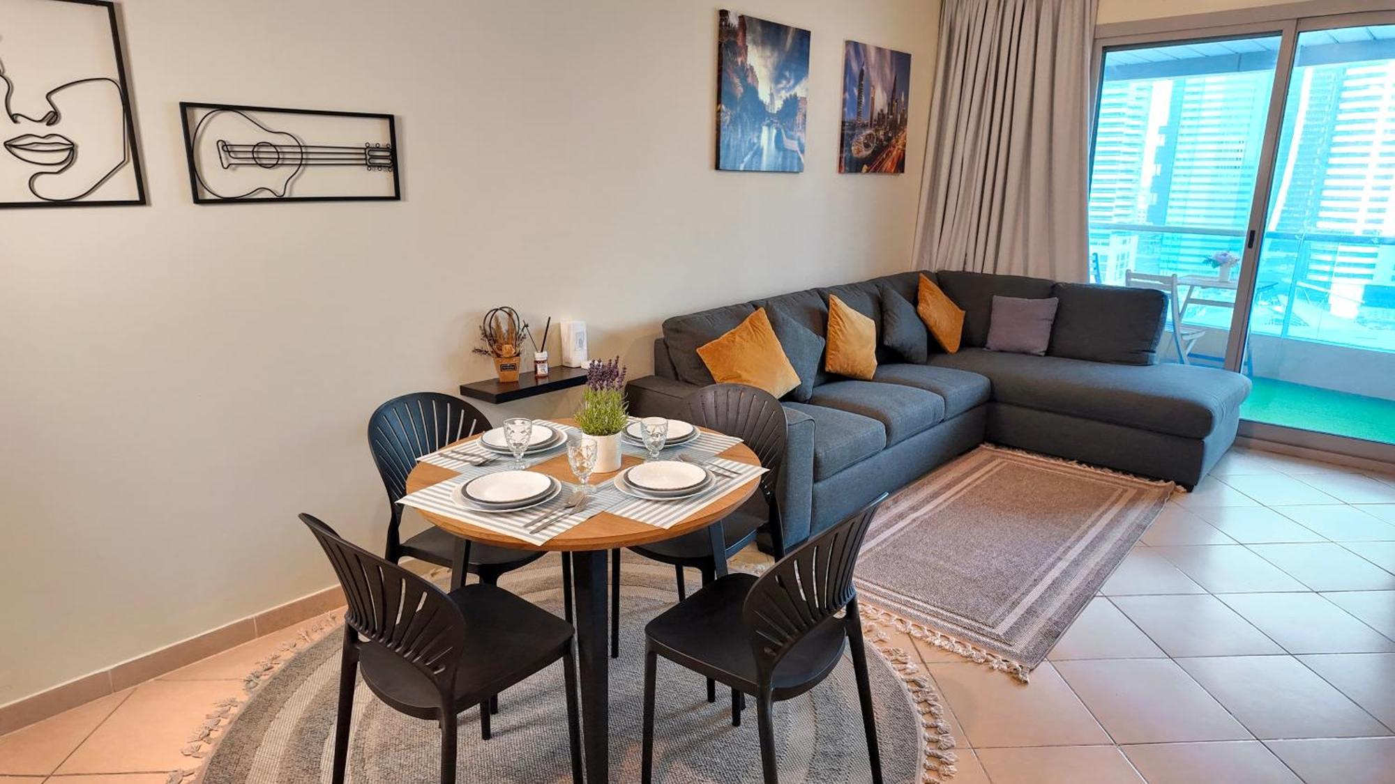 Spacious 2 Bed Apt At Marina High Floor Dubai Dış mekan fotoğraf