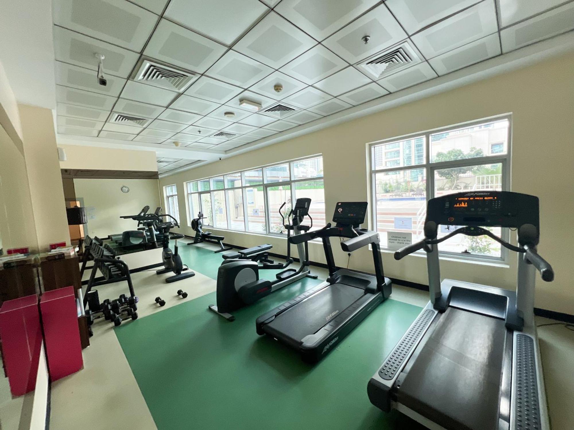 Spacious 2 Bed Apt At Marina High Floor Dubai Dış mekan fotoğraf