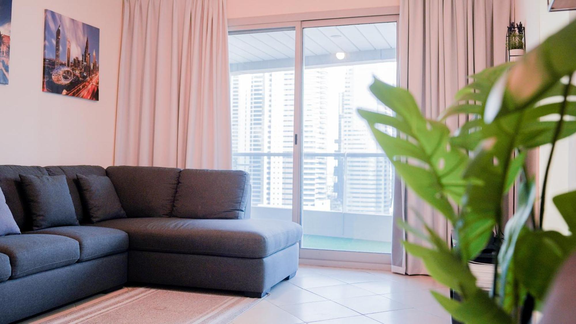 Spacious 2 Bed Apt At Marina High Floor Dubai Dış mekan fotoğraf